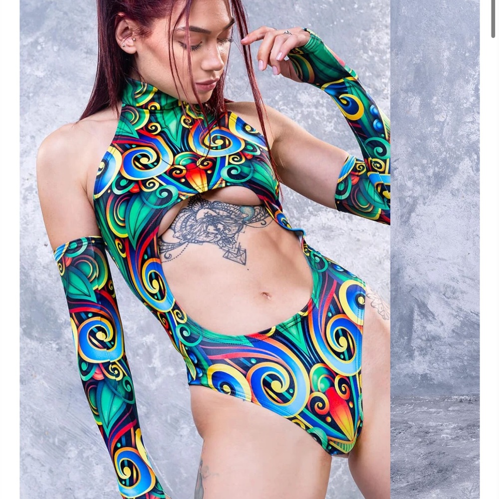 Badinka set with arm sleeves 💚